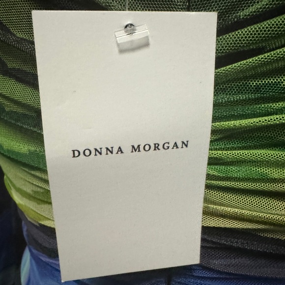 Donna Morgan Mesh Maxi Dress - Picture 4 of 4